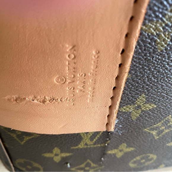 Authentic Louis Vuitton suitcase - Picture 7 of 13